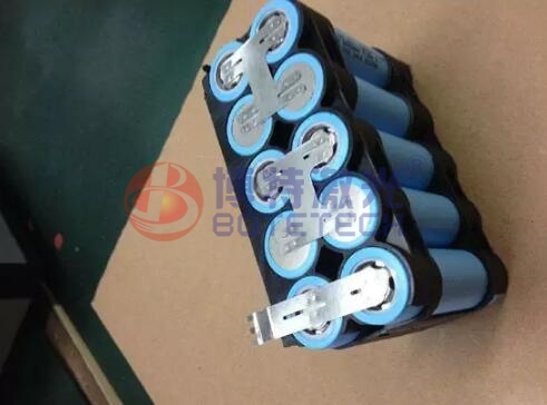 您離成功就差一臺(tái)動(dòng)力電池極耳激光焊接機(jī)的距離